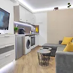 Апартамент Ally's Place Варна