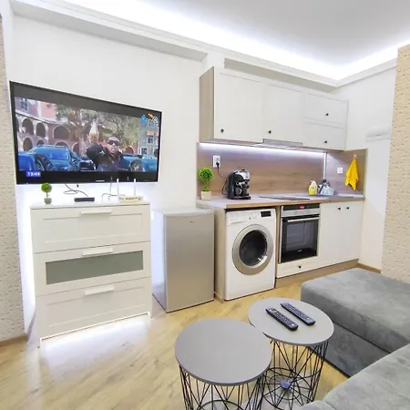 Апартамент Ally's Place Варна